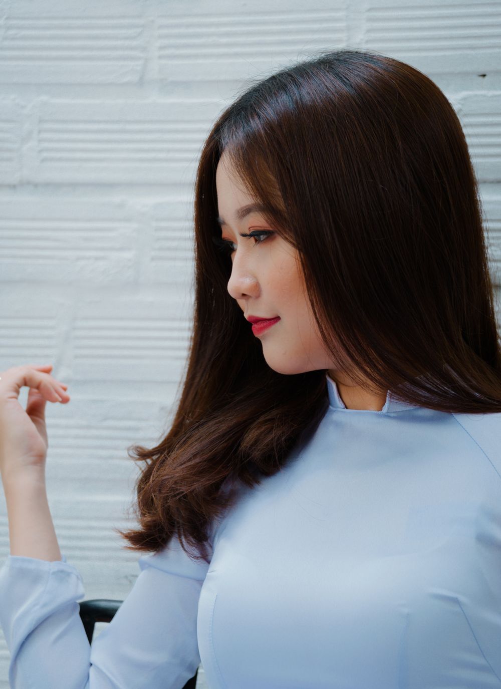 光がとおるストレートのセミロング